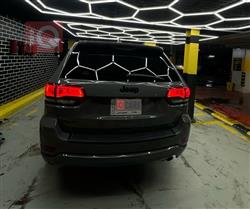 جیپ گراند شیرۆکی